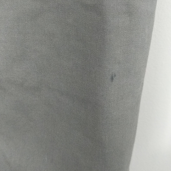 Croft and Barrow 42 Grey/Green Shorts - Picture 2 of 9